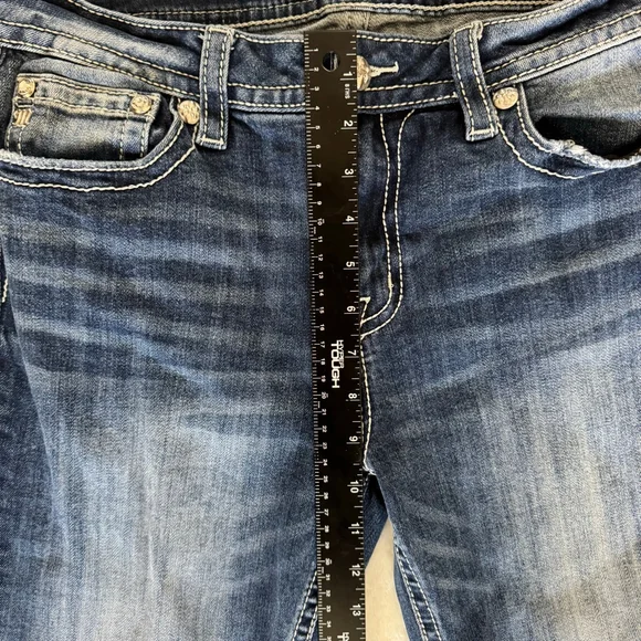 Miss Me Mid Rise Embellished Dreamcatcher Bootcut Jeans Size 33 - Picture 14 of 15
